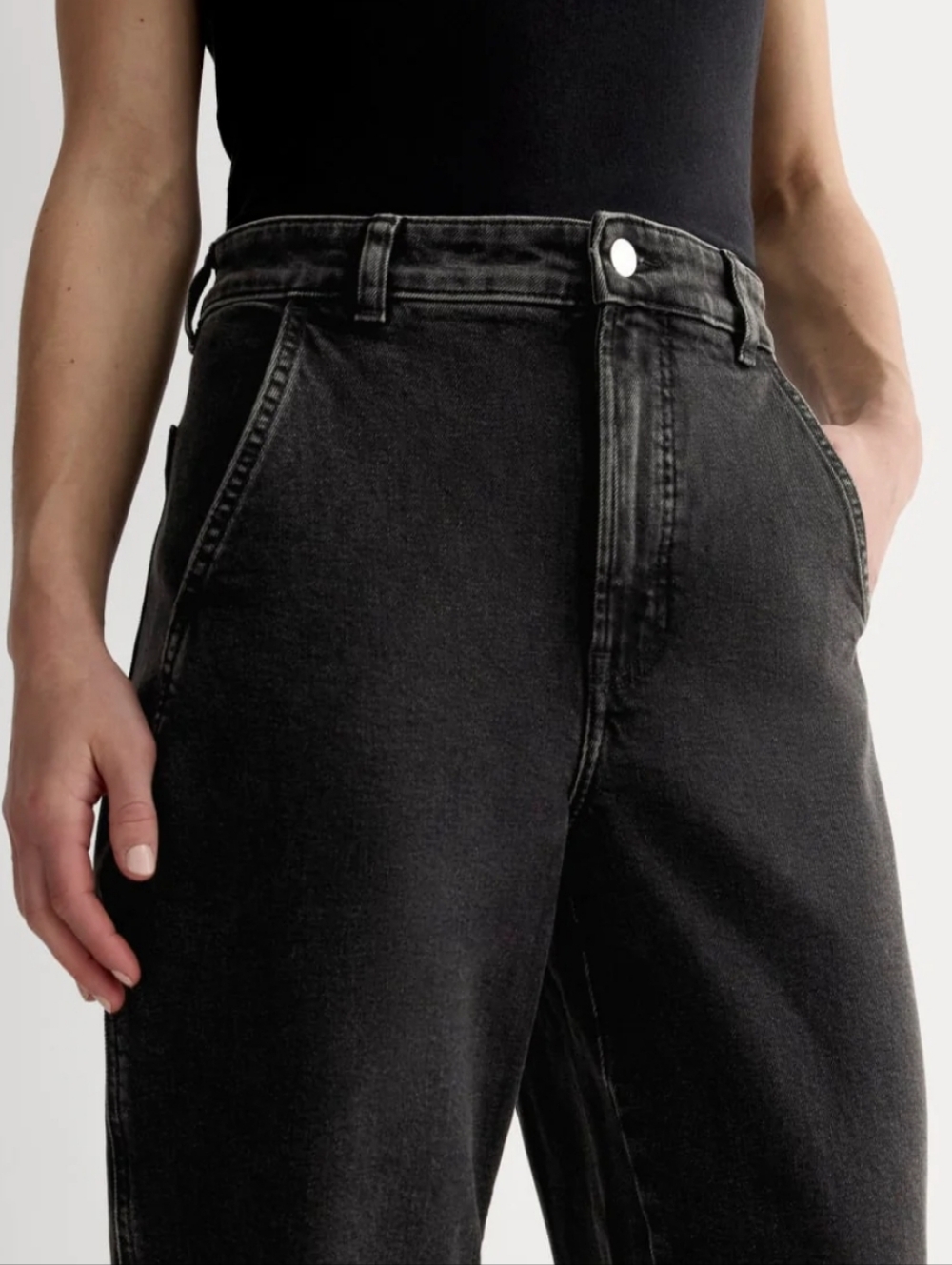 Everlane Utility Barrel Jeans Organic Cotton, Women's, Washed Black size 27. - Picture 3 of 16
